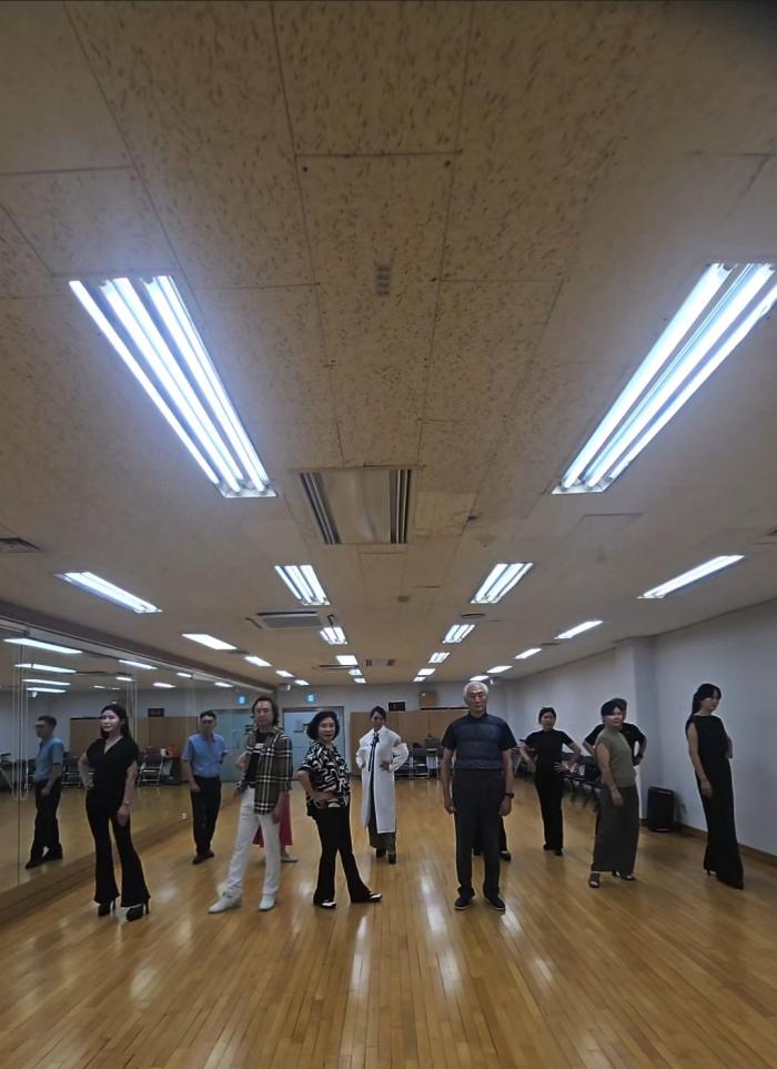한국패션예술인협회 전문강사와 함께하는 삼육대학교 시니어모델 퍼포먼스 워킹 실습