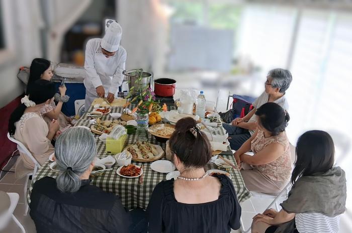 정재만 교수와 삼목회 회원