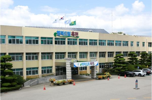 황규철 옥천군수, 문체부 제2차관 면담…공공체육시설 확충·개보수 국비 지원 건의 기사 이미지
