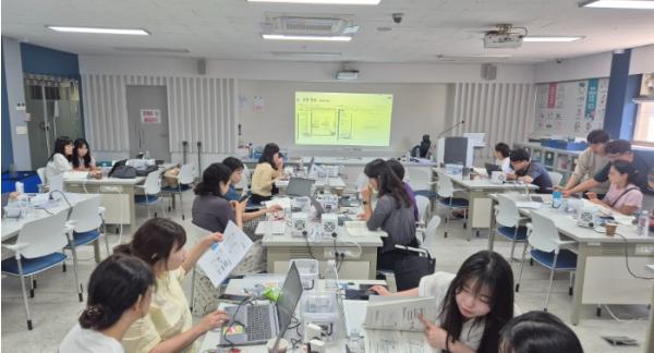 부산교육청, 온라인 플랫폼‘지능형 과학실 ON’활용 직무연수 기사 이미지