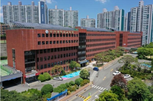 부산영어도서관, 독서의 달‘Hello, 책꾸러미!’운영 기사 이미지