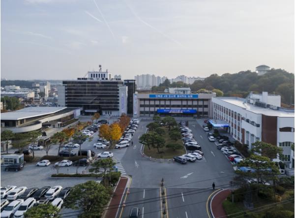 김제시농업기술센터, 딸기 꽃눈분화 검경 서비스 지원 기사 이미지